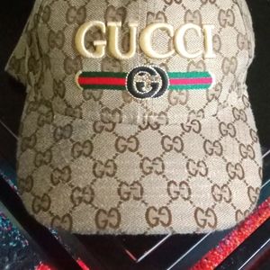 I'm selling a cool Gucci strap back hat